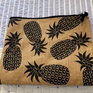 Mud pie zippered cosmetics bag